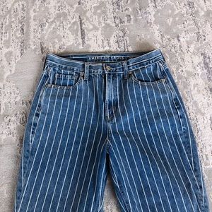 American Eagle High Waisted Mom Jeans